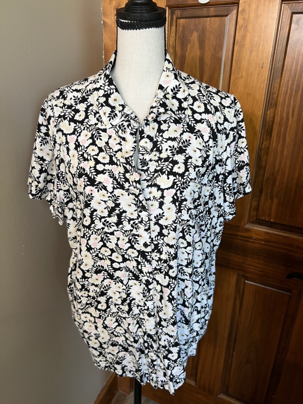 Croft & Barrow Black Floral Button-Up Top with Pale Pink Accents